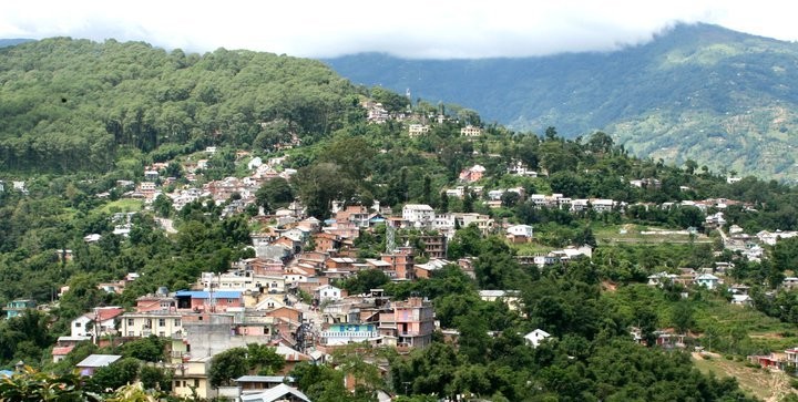 गाउँमा घर छन्, तर मान्छेहरु छैनन्