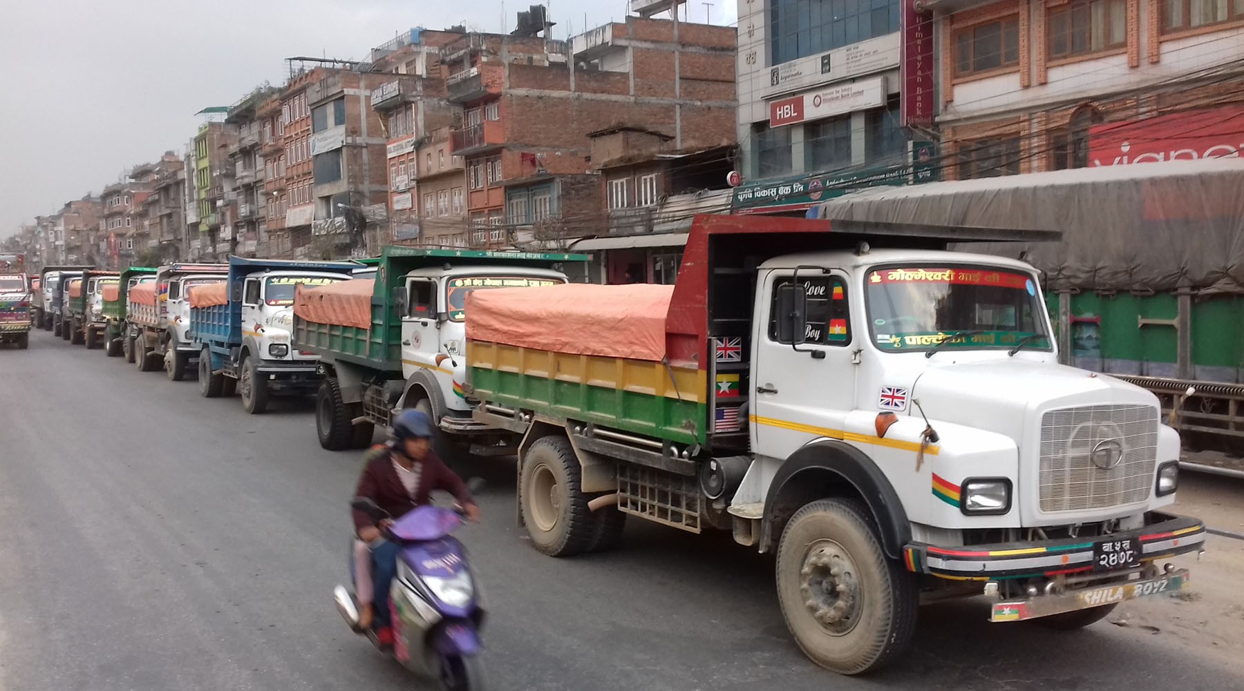 लागेको दाग मेटाउन टिपर चालकले खाए लिखित सपथ