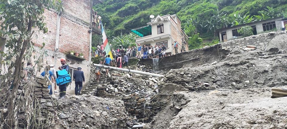 बाह्रबिसेको जम्बु बाढीपहिरो अपडेटः घाईतेको उद्धार गरिंदै, २० जना वेपत्ता खोजिकार्य जारी