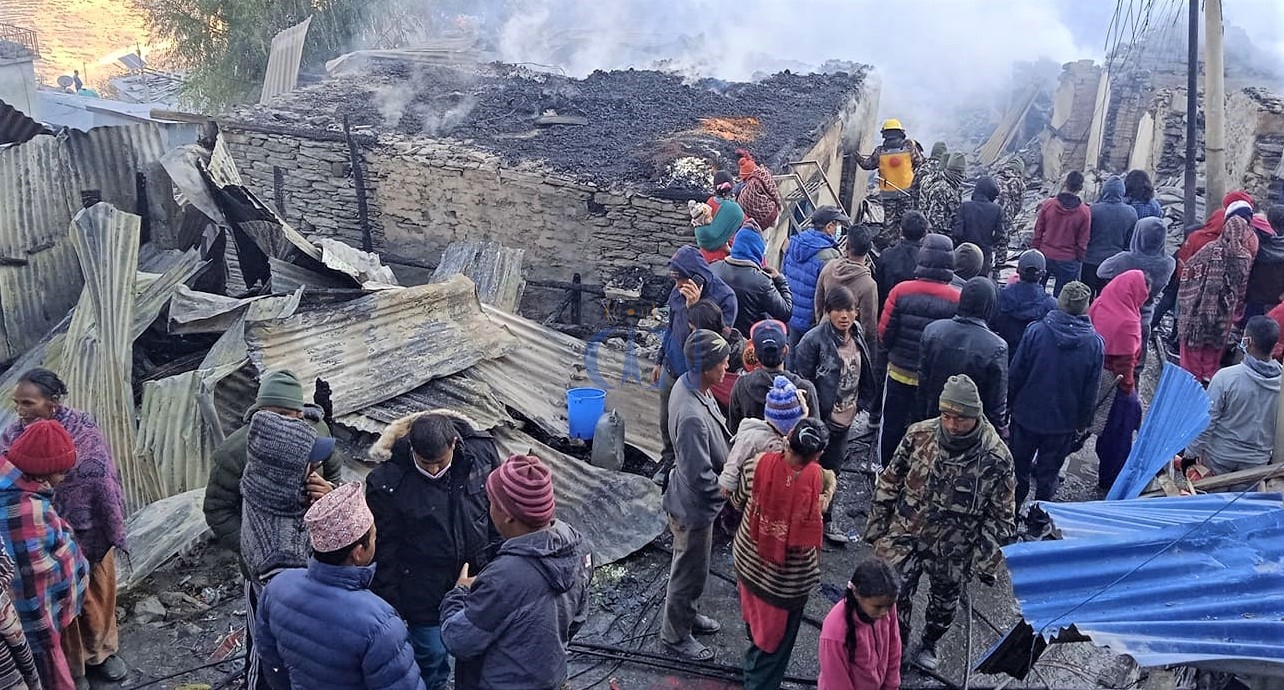 मुगुको गमगढीमा आगलागी हुँदा २१ घर नष्ट