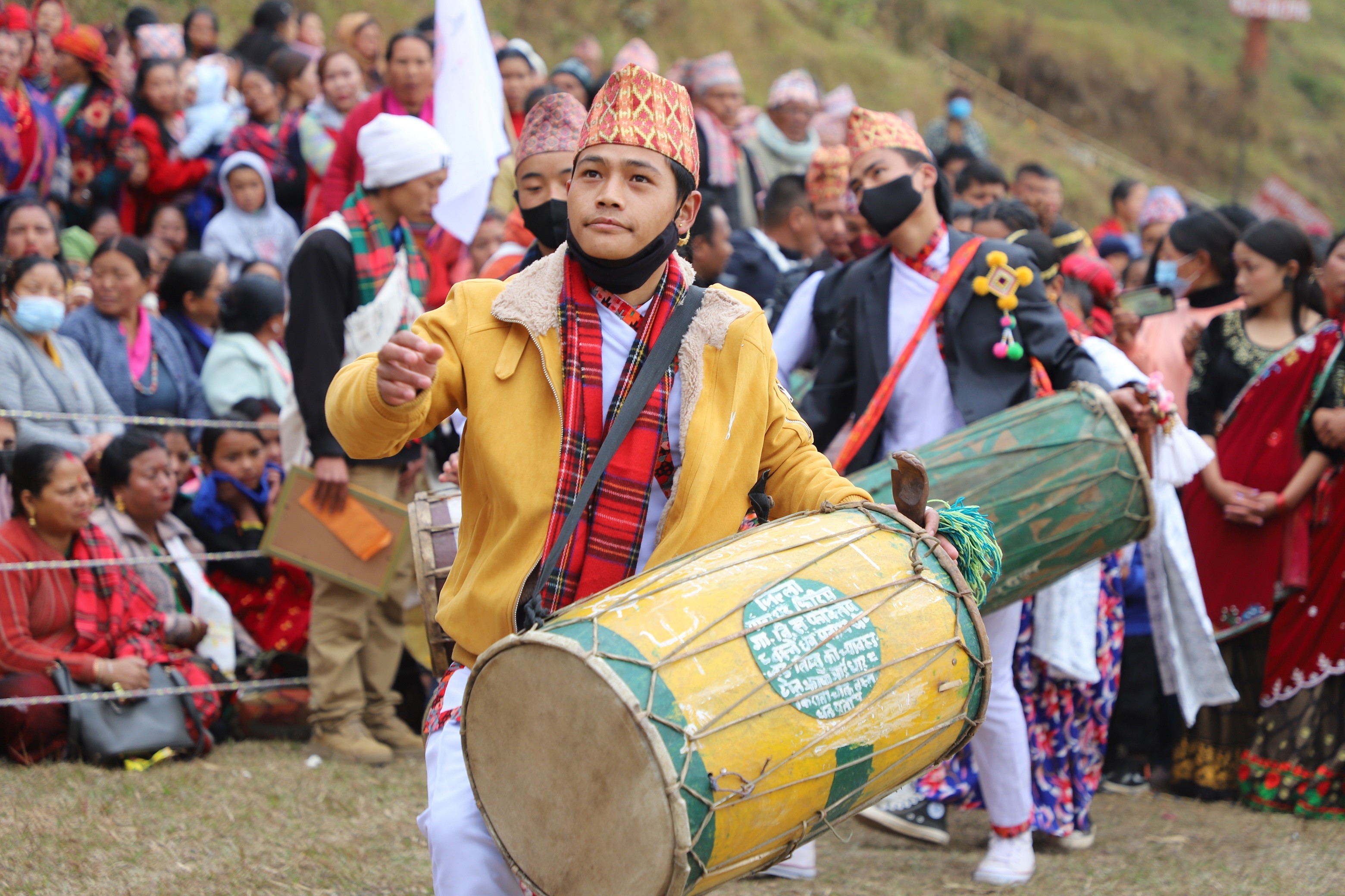 ताप्लेजुङमा इन्द्रेणी बन्यो  ल्होसार (तस्बिरहरू)