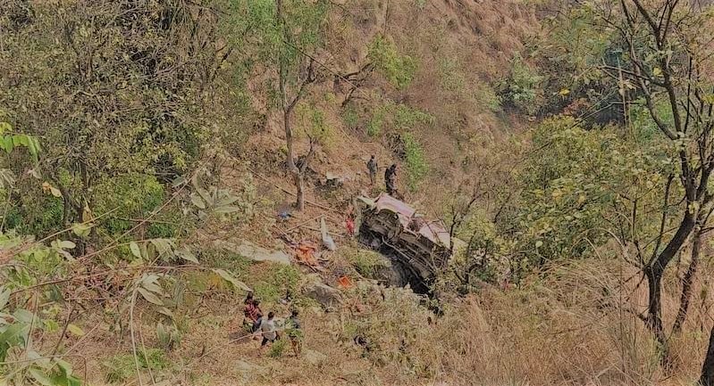 बागलुङमा रात्री बस दुर्घटना कम्तीमा ६ जनाको मृत्यु