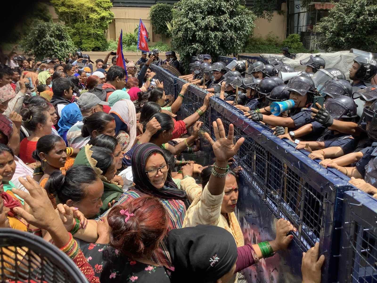 सहकारीमा फसेको बचत फिर्ता गराउँछौँ : मन्त्री श्रेष्ठ