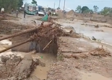 डाइभर्सन बगाएपछि सर्लाहीमा पूर्वपश्चिम राजमार्ग अवरुद्ध