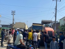 हुलाकी सडक अन्तर्गत मलङ्गवा क्षेत्रमा कालोपत्रे गर्न स्थानीयवासीको माग