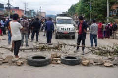 हुम्ला र बाजुरा सीमा क्षेत्र विवादका कारण यातायात ठप्प