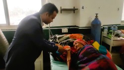 रेडियो ढोरपाटन १६ औँ वर्षमा प्रवेश, विरामीलाई फलफूल वितरण गरेर मनाईयो 