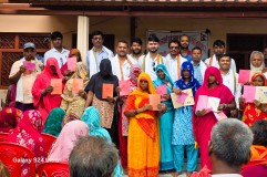 नापजाँच सकिएको १० वर्षपछि धनुषाका ५७ परिवारले पाए लालपुर्जा