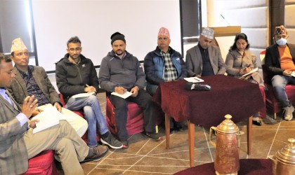 सूचना दिन बानी पर्दै 'सूचना अधिकारीहरू'