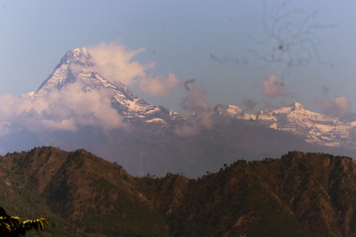 हिउँको पहिरनले ढपक्कै ढाक्यो सिस्ने हिमाल