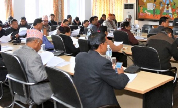 औषधि खरिदमा संसदीय समितिको चासो