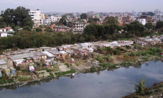 जग्गा बाँडेको बाँड्यै, सुकुम्बासी बढेको बढ्यै