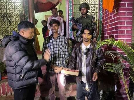 धार्मिक द्वन्द्व फैलाउन खोज्ने ३ जना ९ थान बमसहित पक्राउ