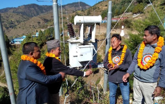 १० वर्षे जनयुद्धको उद्गम थलो थबाङमा नेपाल विद्युत प्राधिकरणको बिजुली