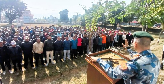 भ्रामक र मिथ्या सूचनालाई चिरेर राज्यले लिएको लक्ष्य प्राप्तीका लागि एक हुन सशस्त्र प्रहरी महानीरिक्षक अर्यालको आग्रह