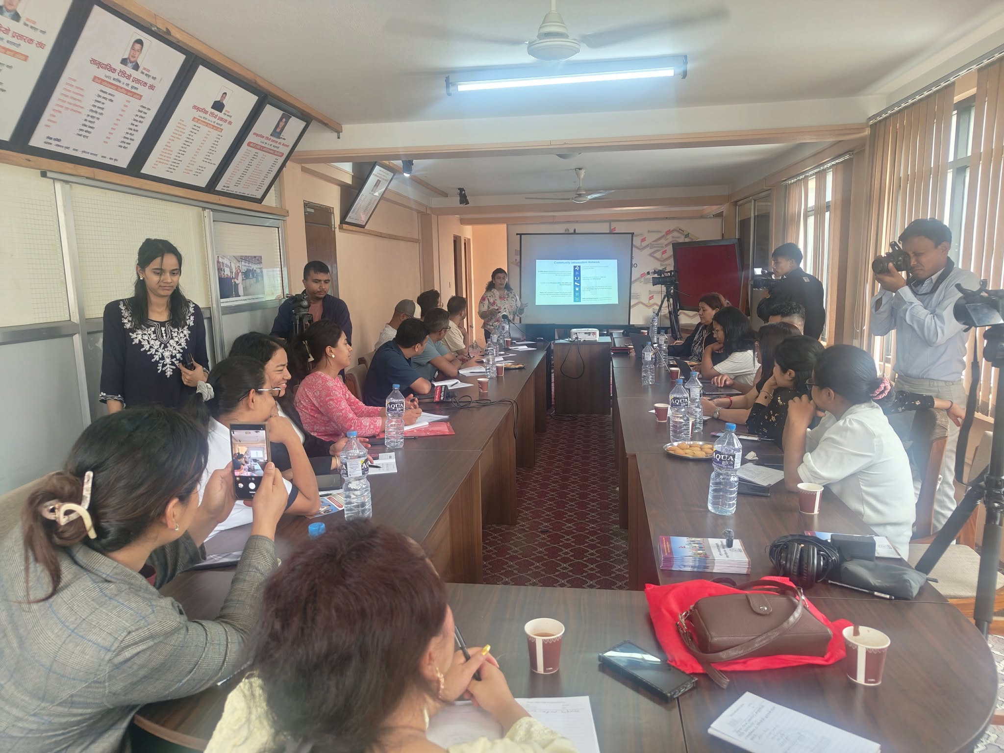 आदिवासी, जनजाति महिला र अपाङ्गता भएका किशोरीको आवाज मूलधारमा ल्याउन सामुदायिक रेडियोको भूमिका माथि बहस