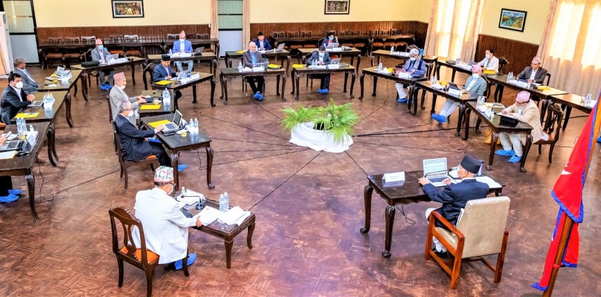 प्रचण्ड-नेपाल पक्षका मन्त्रीले राजीनामा दिँदै