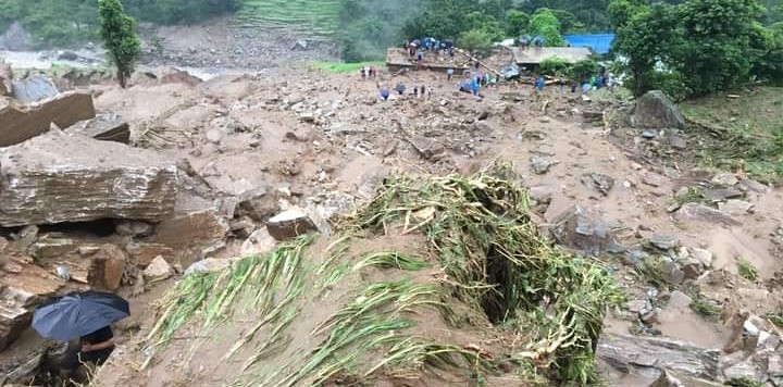सिन्धुपाल्चोक पहिरो : दुई जनाको शव भेटियो, १७ जना बेपत्ता
