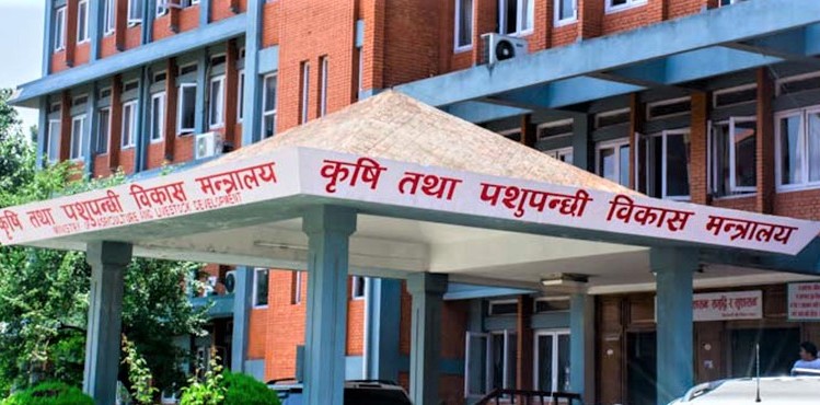 कृषिको अनुदानमा हुनेखानेको रजाइँ