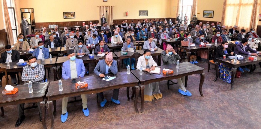 एमालेको दुवै पक्ष नझुक्ने तर पेल्ने रणनीतिमा