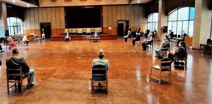 कोरोना सङ्क्रमित सांसदले मतदान गर्न पाउने