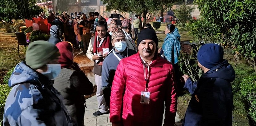 एमालेको अध्यक्ष लगायत पदमा बिहान चार बजेदेखि मतदान सुरु