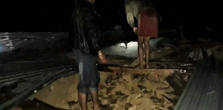 अछाममा पहिरोले घर पुर्दा तीनजनाको मृत्यु