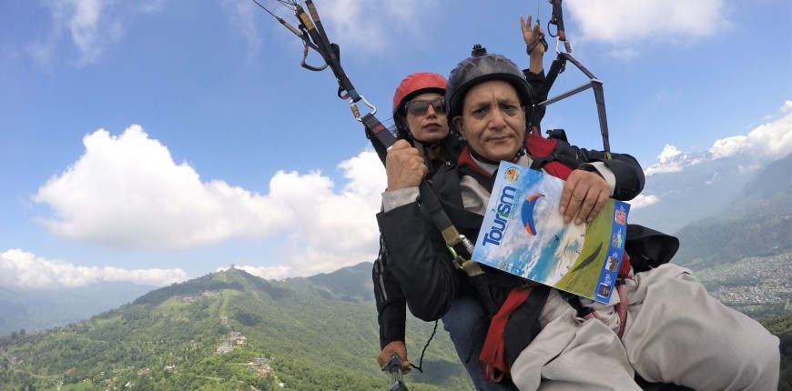 पोखराबाट प्याराग्लाइडिङ नहटाउनका लागि पहल गर्ने पर्यटनमन्त्रीको प्रतिबद्धता