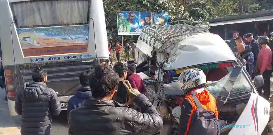 धादिङमा दुर्घटना : एक जनाको मृत्यु, १४ जना घाइते