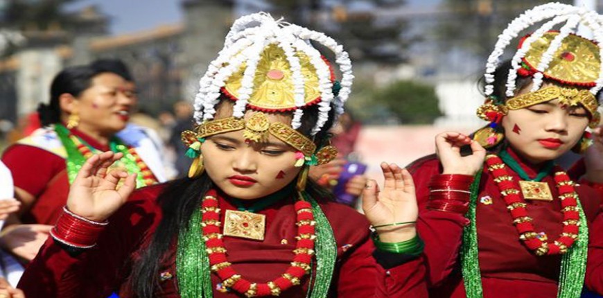 गुरुङ समुदाय ल्होसार मनाउँदै