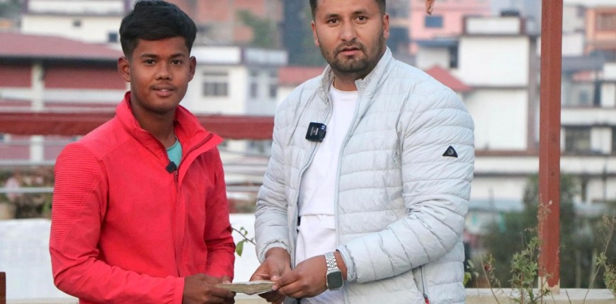 क्रिकेटर कुमाललाई ५० हजार रुपैयाँ प्रदान