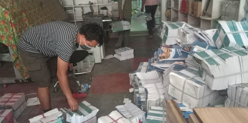 बाजुरामा पाठ्यपुस्तक पुग्ने क्रम सुरू