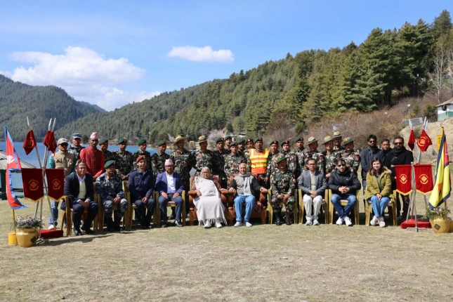 प्रधानमन्त्री कार्कीद्वारा रारा तालको अवलोकन