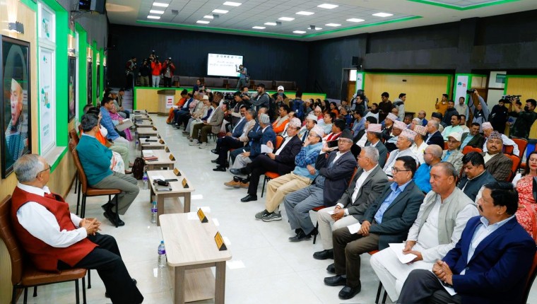 इरानी सेनाको कब्जामा रहेका अमृत झाको रिहाइका लागि पहल गर्न काँग्रेसको माग