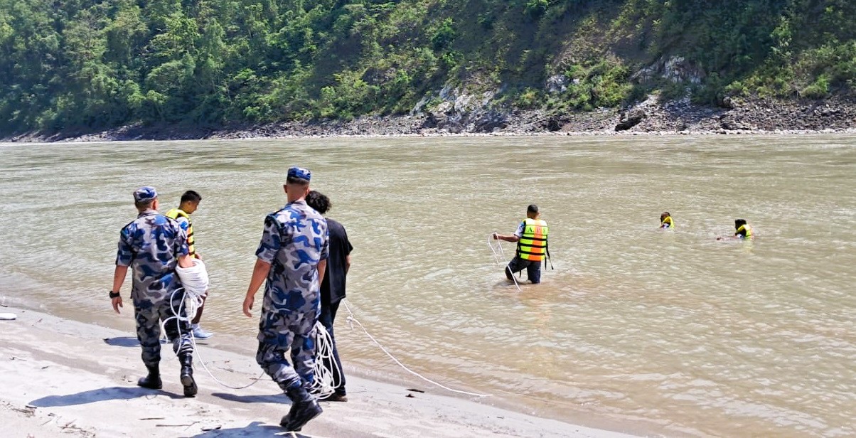 सशस्त्र प्रहरीले ३ महिनामा ३ सयभन्दा धेरैको गर्‍यो उद्धार