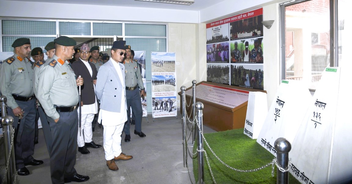 विपद् प्रभावितको उद्धारका लागि दुई वटा हेलिकप्टर तयारी अवस्थामा राख्न गृहमन्त्रीको निर्देशन