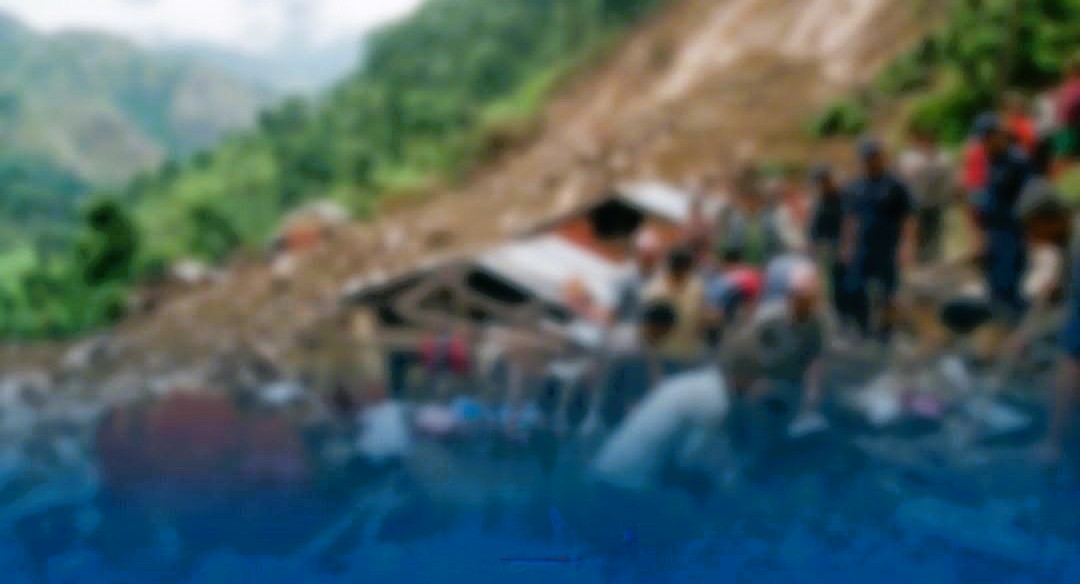 रोल्पामा पहिरोले घर पुरिँदा २ जनाको मृत्यु, १० जना बेपत्ता