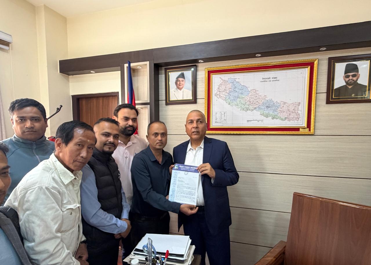 सरकारी विज्ञापन नीतिविरुद्ध महासंघ ललितपुरको आपत्ति, प्रजिअ मार्फत प्रधानमन्त्रीलाई ज्ञापनपत्र