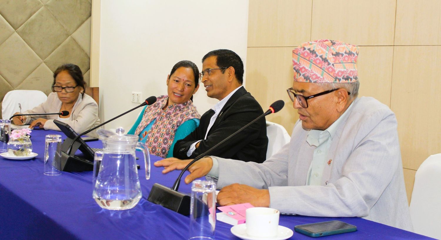 hellosamsad-04-1750044627.jpg